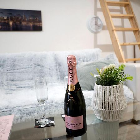 New Stylish Place For Couple Bratislava Eksteriør bilde